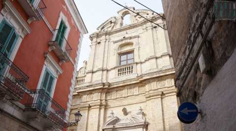 Bari, Santa Teresa dei Maschi: quel tempio barocco prima salvato e poi trasformato
